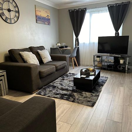 Modern Cosy Warm Home With Free Parking Chelmsford Exterior foto