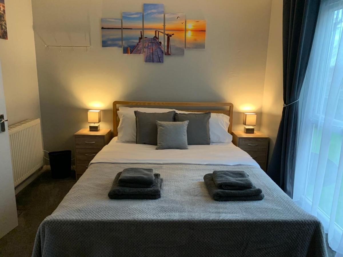 Modern Cosy Warm Home With Free Parking Chelmsford Exterior foto